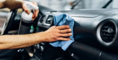 Limpiar salpicadero coche en Alacalá de Henares